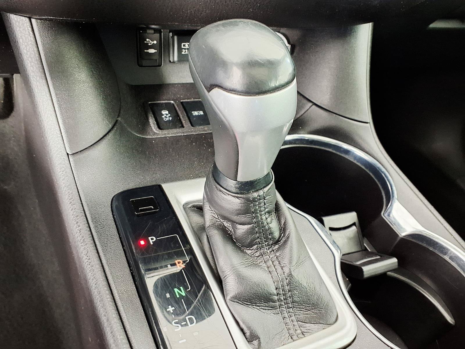 Used 2019 Toyota Highlander XLE FWD image 20