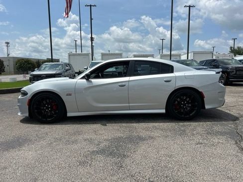 Used 2023 Dodge Charger Scat Pack w/ Harman/Kardon Audio Group RWD image 6