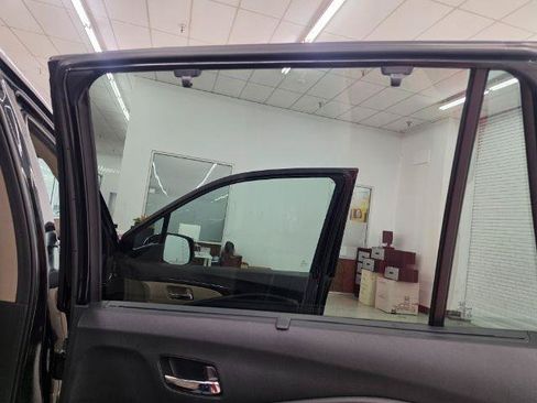 Used 2020 Honda Pilot Touring image 32