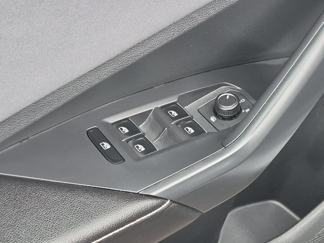 Used 2026 Volkswagen Jetta SE FWD image 11