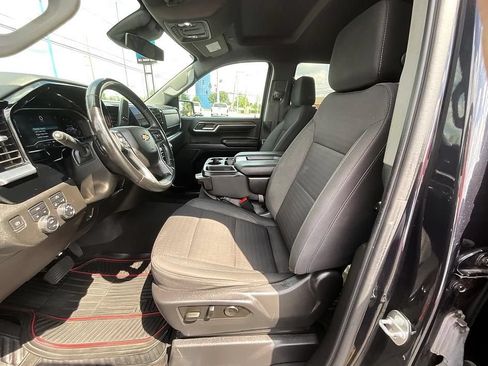 Used 2023 Chevrolet Silverado 1500 LT AWD/4WD image 4