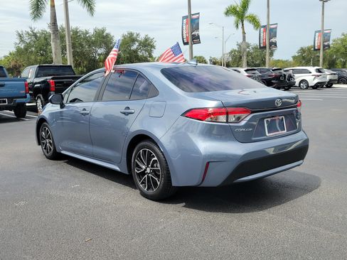 Used 2022 Toyota Corolla LE FWD image 9