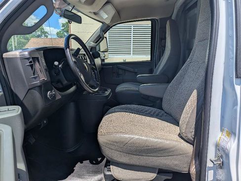 Used 2023 Chevrolet Express 3500 w/ Power Convenience Package RWD image 23