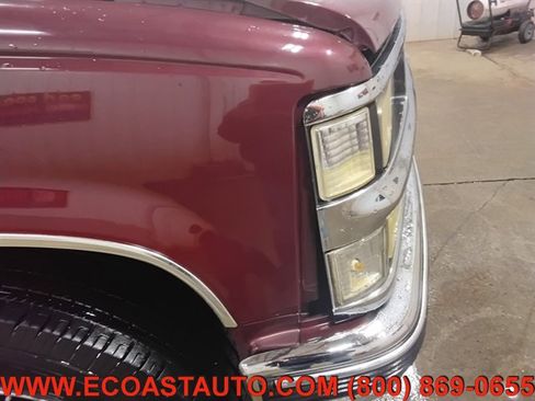 Used 1999 Chevrolet Suburban 4WD w/ Comfort & Security Pkg image 19