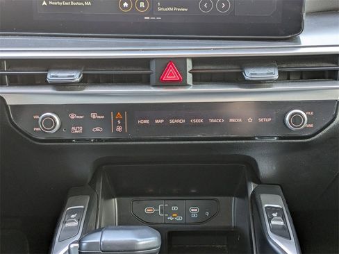 Used 2024 Kia Sorento S image 25