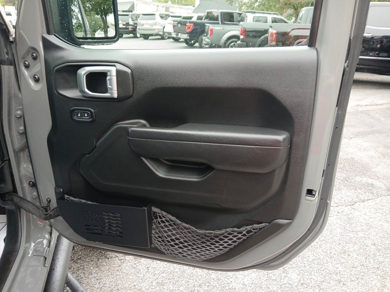 Used 2022 Jeep Wrangler Unlimited Sport AWD/4WD image 15