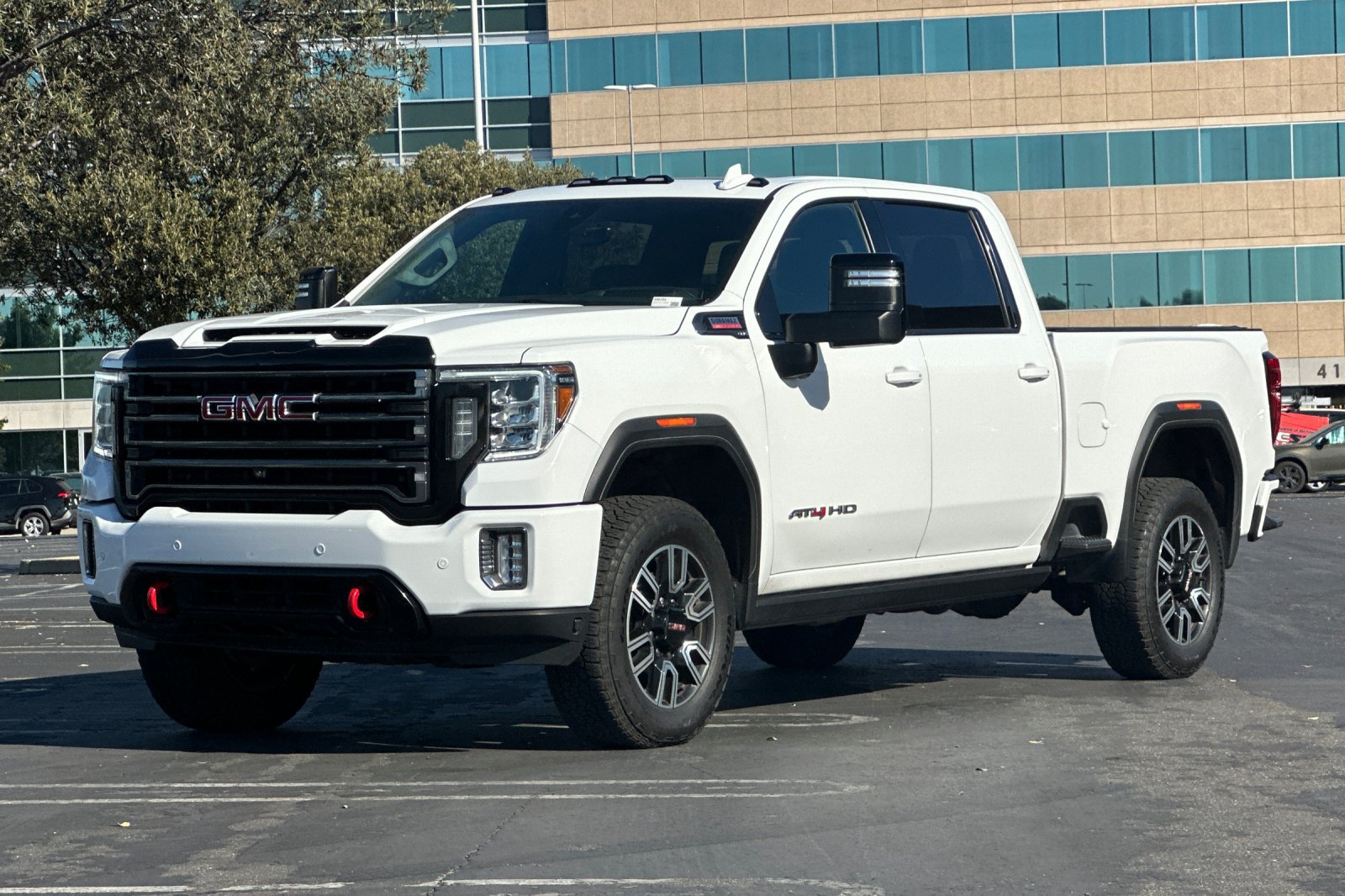 Used 2023 GMC Sierra 3500 AT4 w/ AT4 Premium Plus Package AWD/4WD image 8