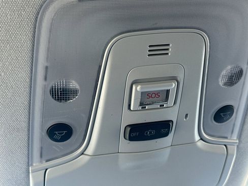 Used 2022 Toyota Prius Prime Limited image 24