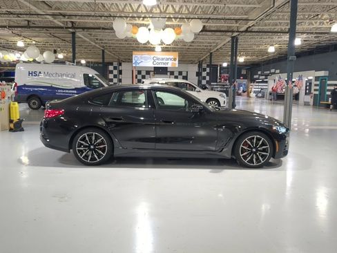Certified 2026 BMW 430i xDrive w/ M Sport Package AWD/4WD image 7