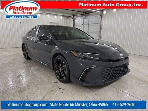 Used 2025 Toyota Camry XSE image 7