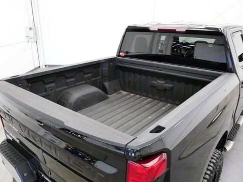 Used 2021 Chevrolet Silverado 1500 LT image 36