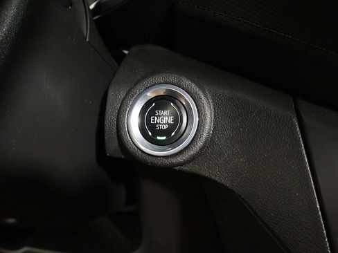 Used 2022 Chevrolet TrailBlazer LT w/ Confidence II Package FWD image 38