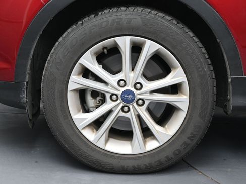 Used 2018 Ford Escape SEL image 21