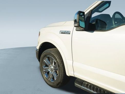Used 2018 Ford F150 Lariat image 34