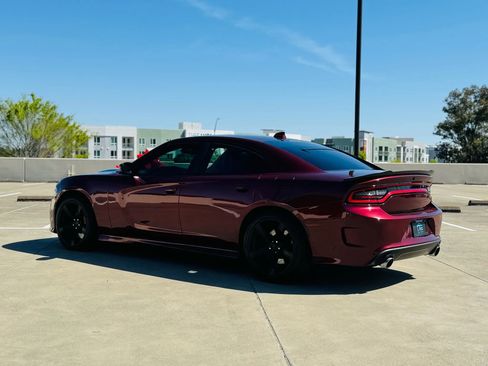 Used 2017 Dodge Charger R/T image 12