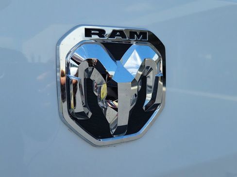 Used 2025 RAM ProMaster 2500 w/ Convenience Group FWD image 8