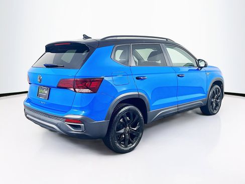 Used 2024 Volkswagen Taos SE image 9