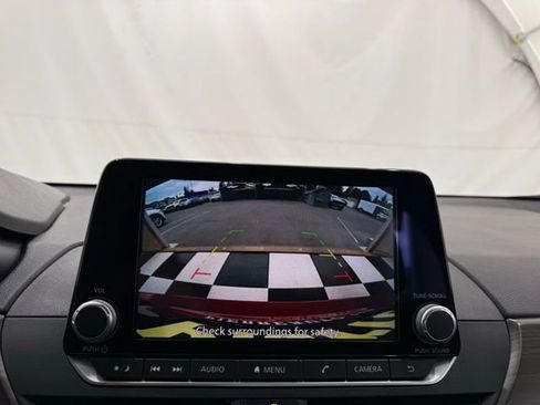 Used 2025 Nissan Altima 2.5 SV image 33