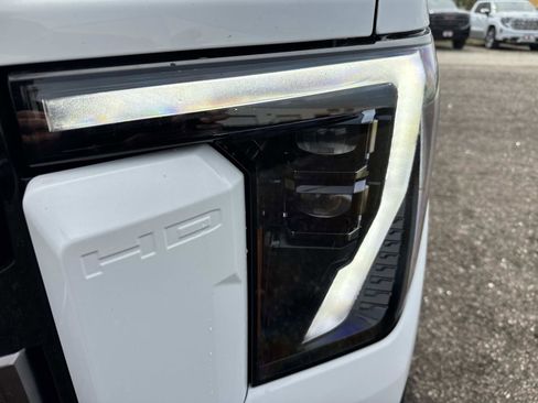New 2026 GMC Sierra 2500 AT4X w/ AT4X AEV Edition AWD/4WD image 9