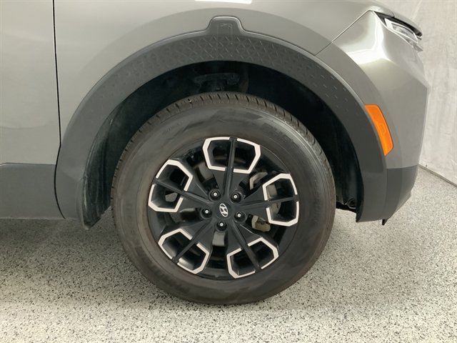 Used 2023 Hyundai Santa Cruz SEL w/ Activity Package FWD image 14