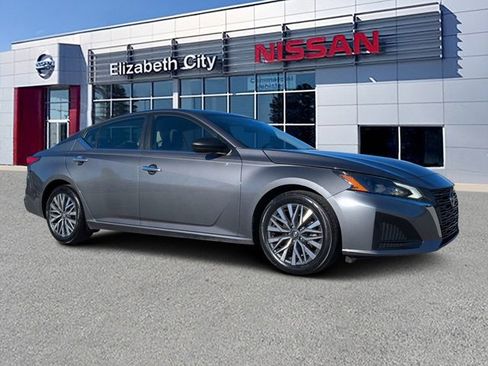 Certified 2024 Nissan Altima 2.5 SV image 1