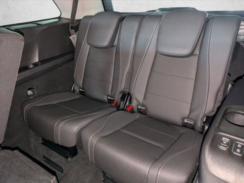 New 2026 Mercedes-Benz GLS 450 4MATIC image 19