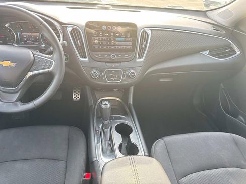 Used 2016 Chevrolet Malibu LT image 18