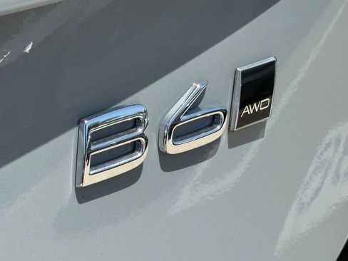 New 2026 Volvo XC90 B6 Ultra w/ Protection Package Premier image 9