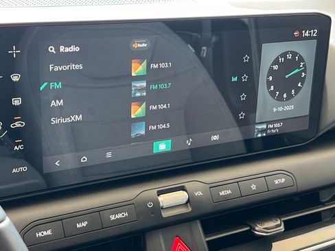 Used 2025 Kia K4 EX image 19