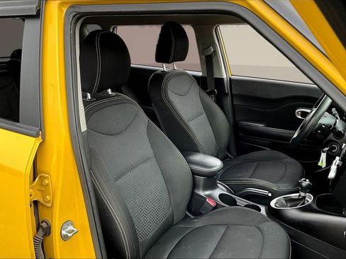 Used 2015 Kia Soul + FWD image 25