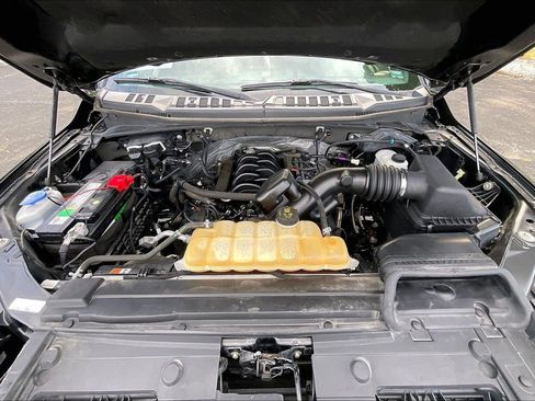 Used 2017 Ford F150 XLT w/ Equipment Group 301A Mid AWD/4WD image 10