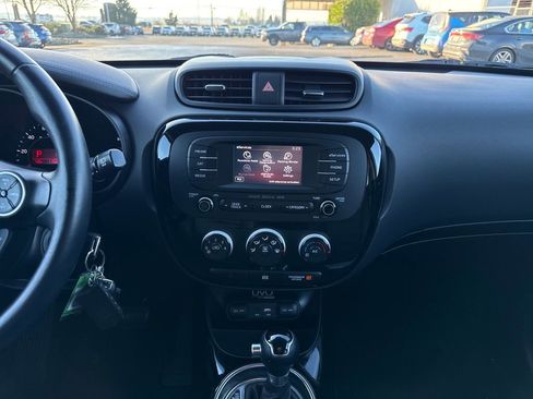 Used 2016 Kia Soul ! image 22