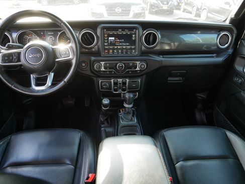 Used 2020 Jeep Wrangler Unlimited Sahara image 10