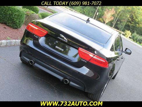 Used 2017 Jaguar XE image 16