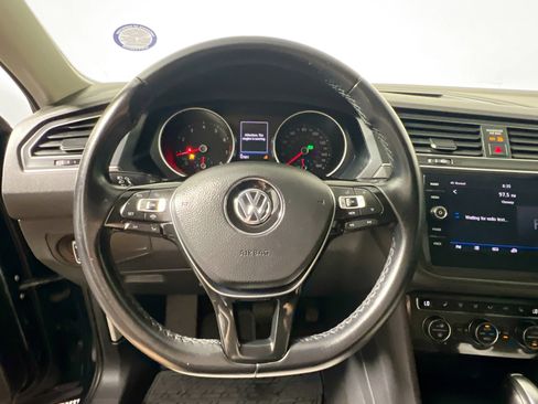 Used 2019 Volkswagen Tiguan SE AWD/4WD image 17