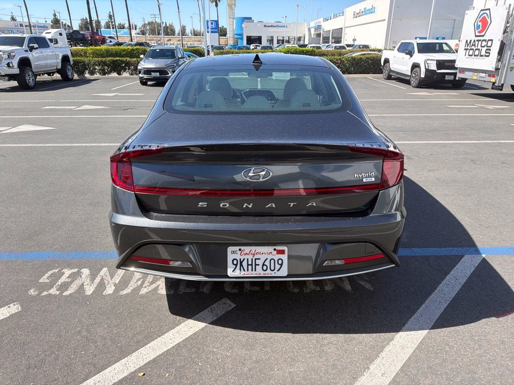 Used 2023 Hyundai Sonata Blue FWD image 4