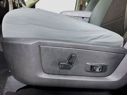 Used 2018 RAM 1500 Big Horn image 16