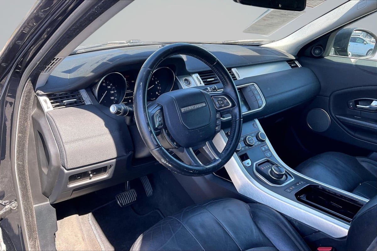 Used 2017 Land Rover Range Rover Evoque SE AWD/4WD image 14