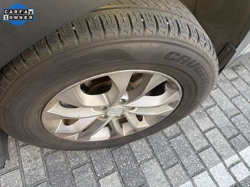 Used 2020 Hyundai Santa Fe SEL image 3