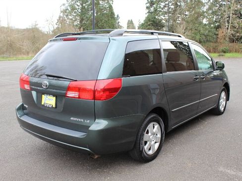 Used 2004 Toyota Sienna LE w/ LE Pkg 7 FWD image 4