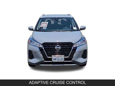 Used 2024 Nissan Kicks SV FWD image 4