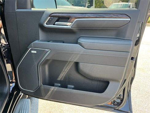 Certified 2025 GMC Sierra 1500 SLT w/ SLT Premium Package image 14