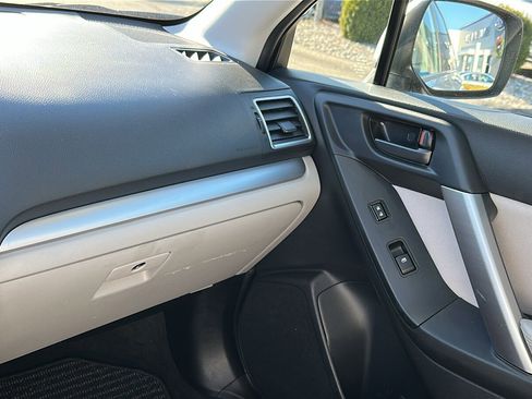 Used 2016 Subaru Forester 2.5i Premium w/ All-Weather Package image 20