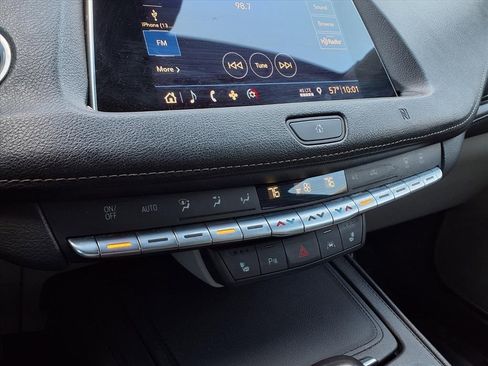 Used 2019 Cadillac XT4 Premium Luxury w/ Cold Weather Package image 9