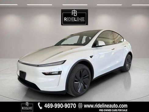 Used 2026 Tesla Model Y 2WD image 3
