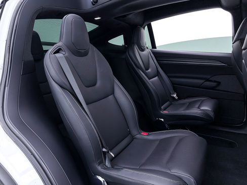 Used 2022 Tesla Model X Plaid image 33