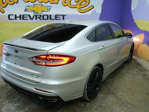 Used 2019 Ford Fusion Titanium image 5