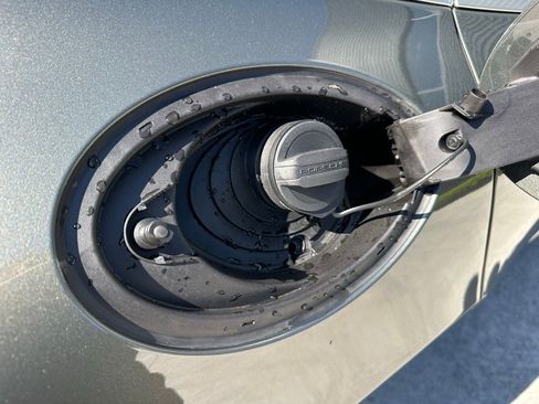 Used 2026 Porsche Panamera 4 image 41