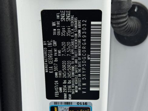 Used 2024 Kia Telluride SX Prestige w/ Towing Package image 28