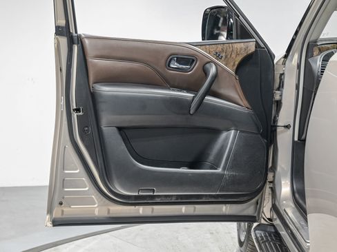 Used 2023 INFINITI QX80 Premium Select w/ Cargo Package image 11